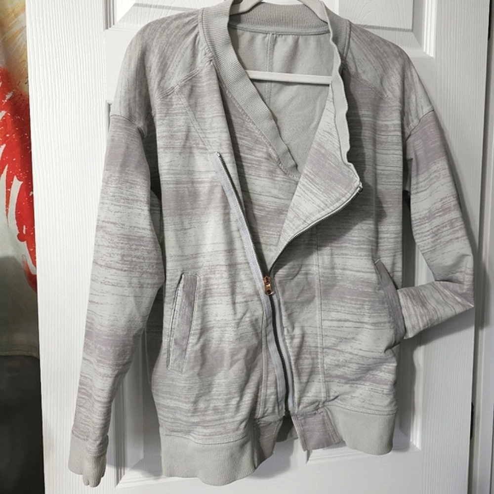 Lululemon Mula Asymmetrical Bundle Wrap Moto Jacket Zip Up Sweatshirt - Size M - Picture 3 of 16
